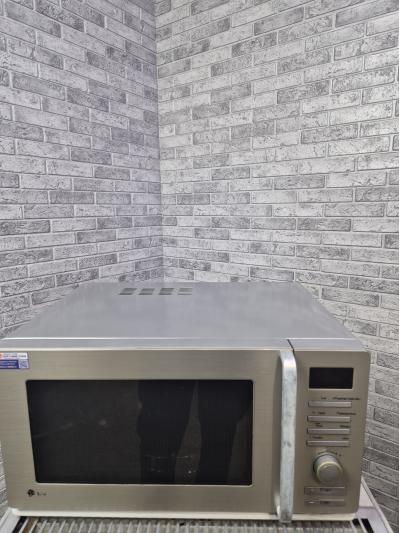 Микроволновая печь LG MH 6387 Микроволновая печь LG MH 6387